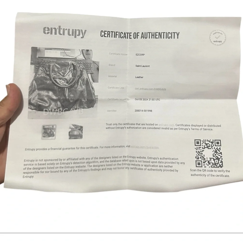 Yves Saint Laurent Boston Shoulder Bag - Picture 4 of 8